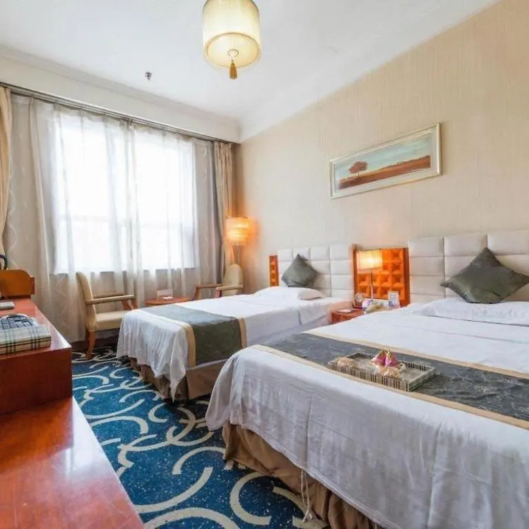 Pingdingshan Feixing Crowne Plaza Hotel 4*, 平顶山
