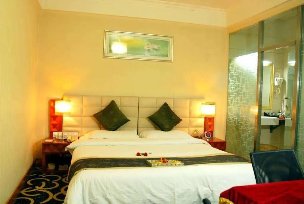 Pingdingshan Feixing Crowne Plaza Hotel 4*, Pingtingsan