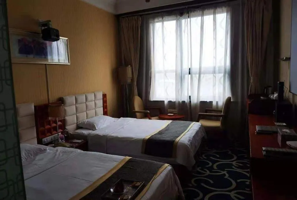 Pingdingshan Feixing Crowne Plaza Hotel  Pingtingsan