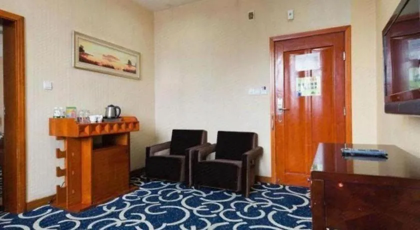 ****  Pingdingshan Feixing Crowne Plaza Hotel Kína
