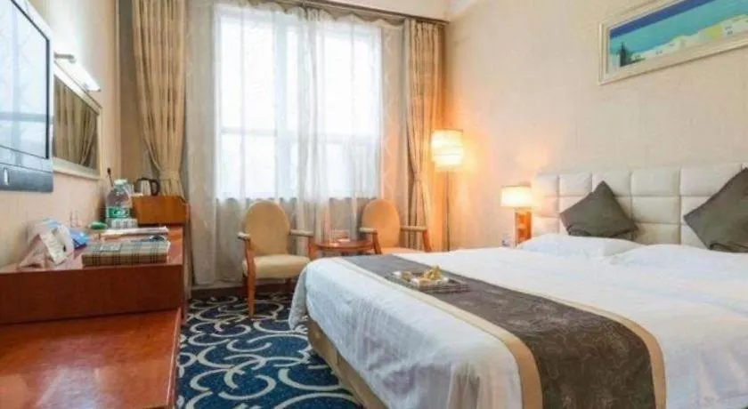 Pingdingshan Feixing Crowne Plaza Hotel 4*, Pingtingsan