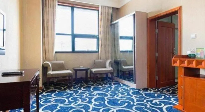 ****  Pingdingshan Feixing Crowne Plaza Hotel Kína
